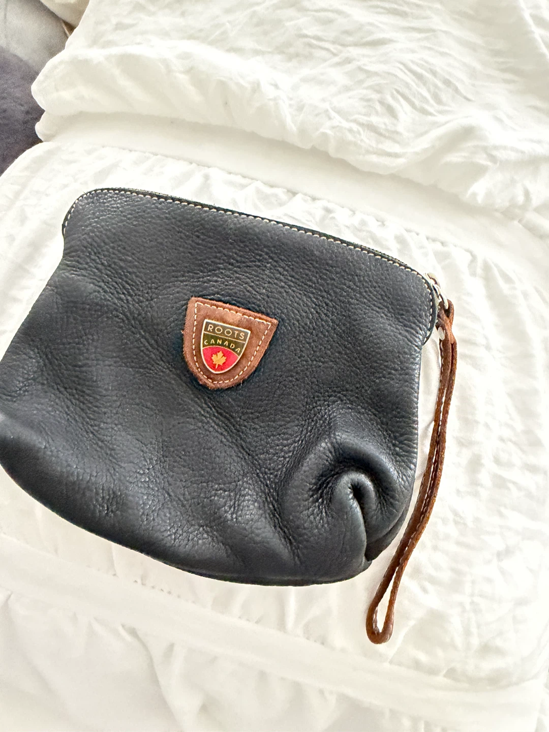 Roots Canada Leather Pouch - photo 4