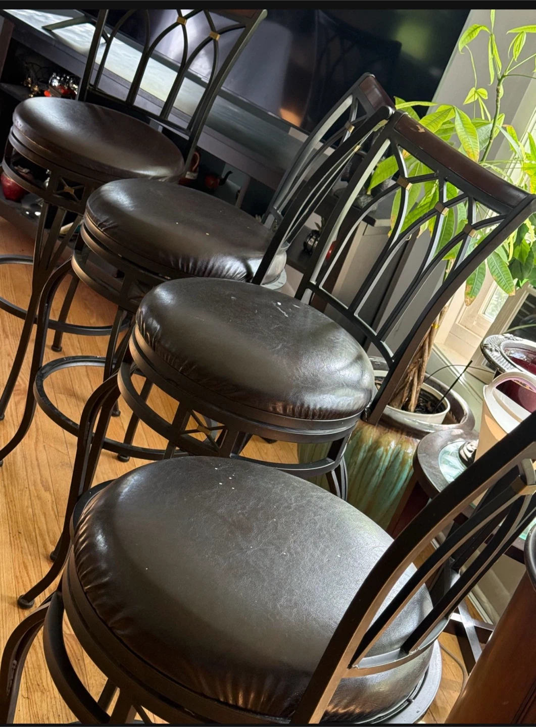 Set of 4 Swivel Bar Stools