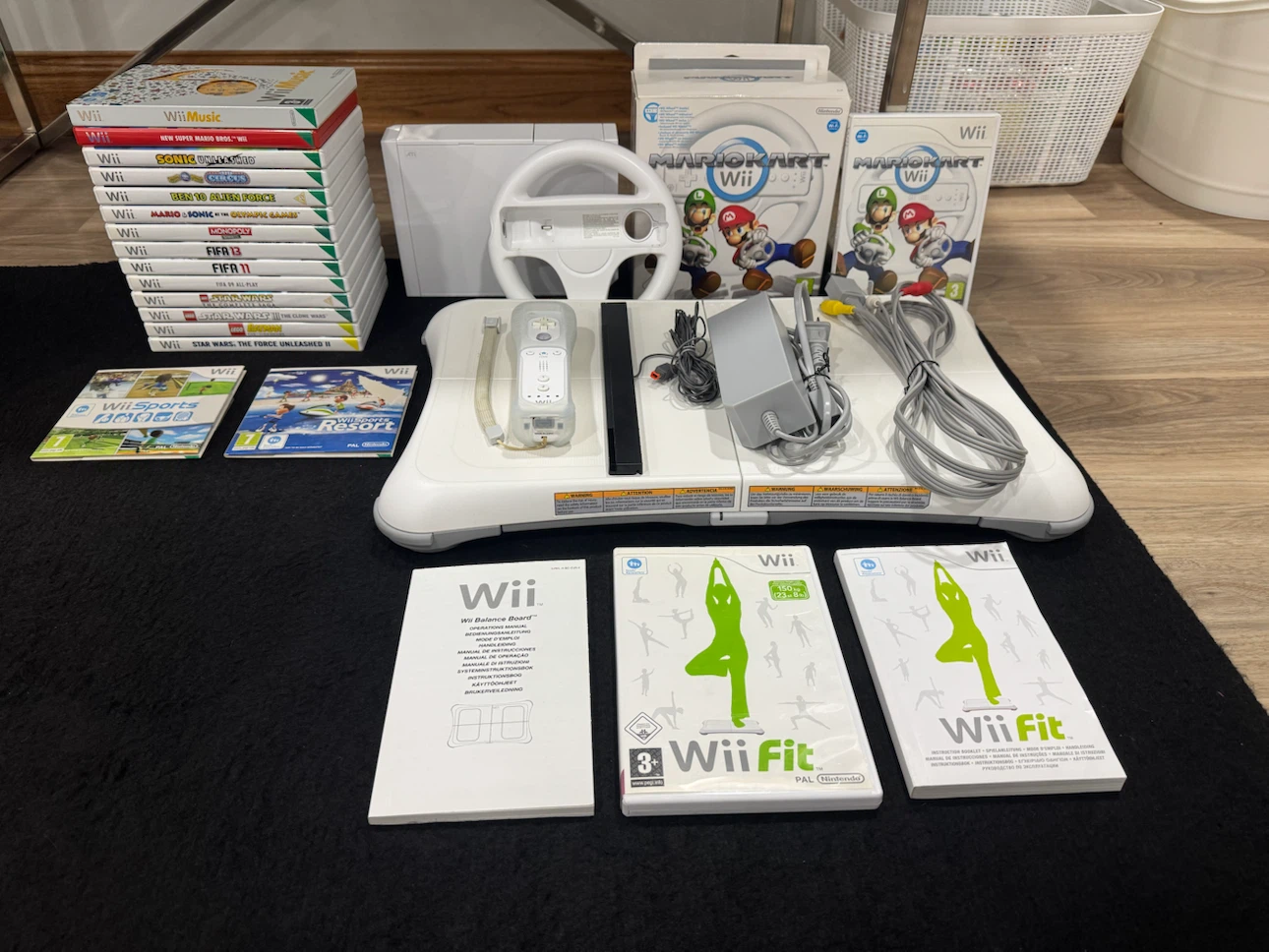 Nintendo Wii PAL Bundle w/ 18 Games, Mario Kart Wheel Bundle