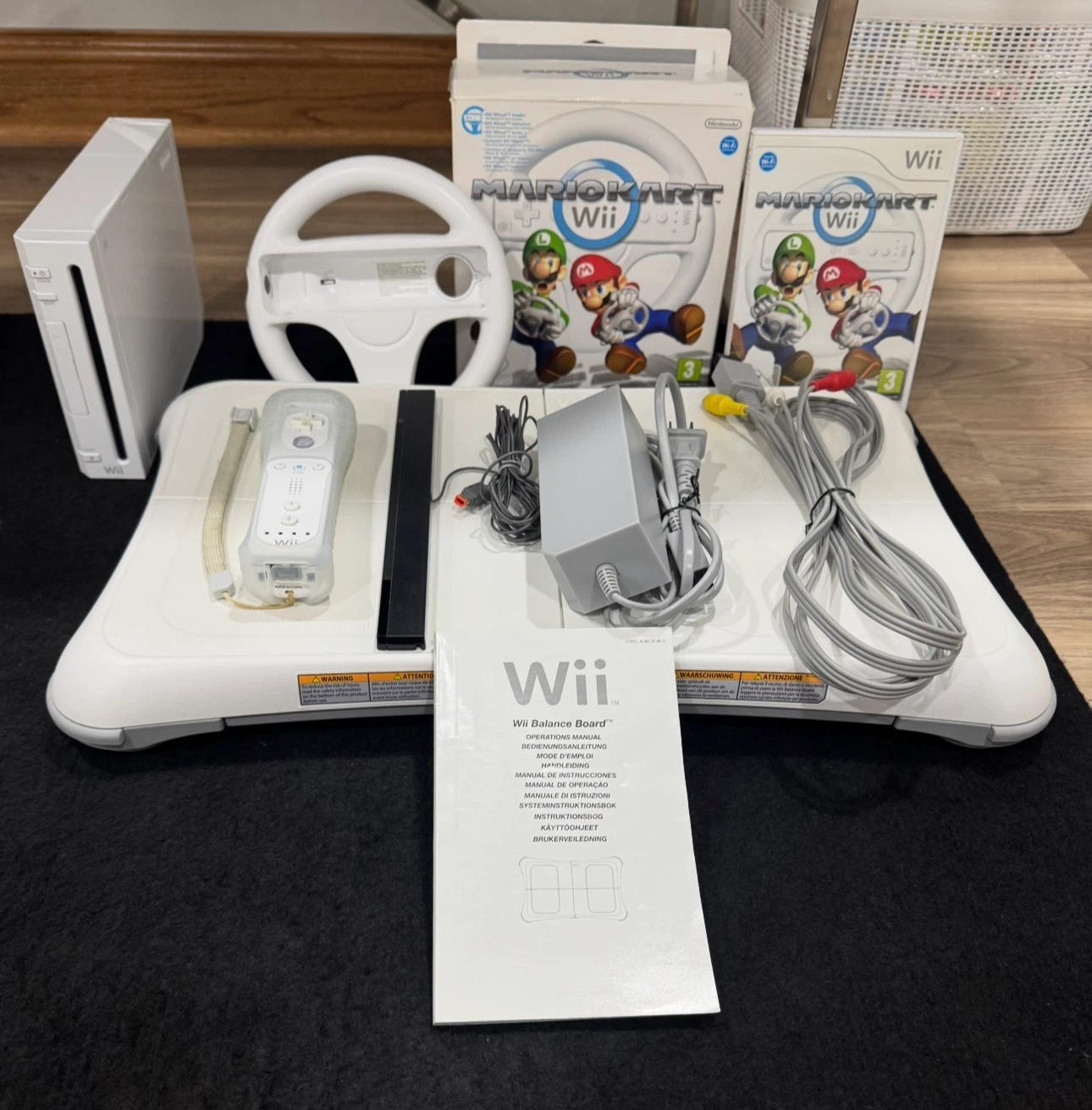 Nintendo Wii PAL Bundle w/ 18 Games, Mario Kart Wheel Bundle - photo 2