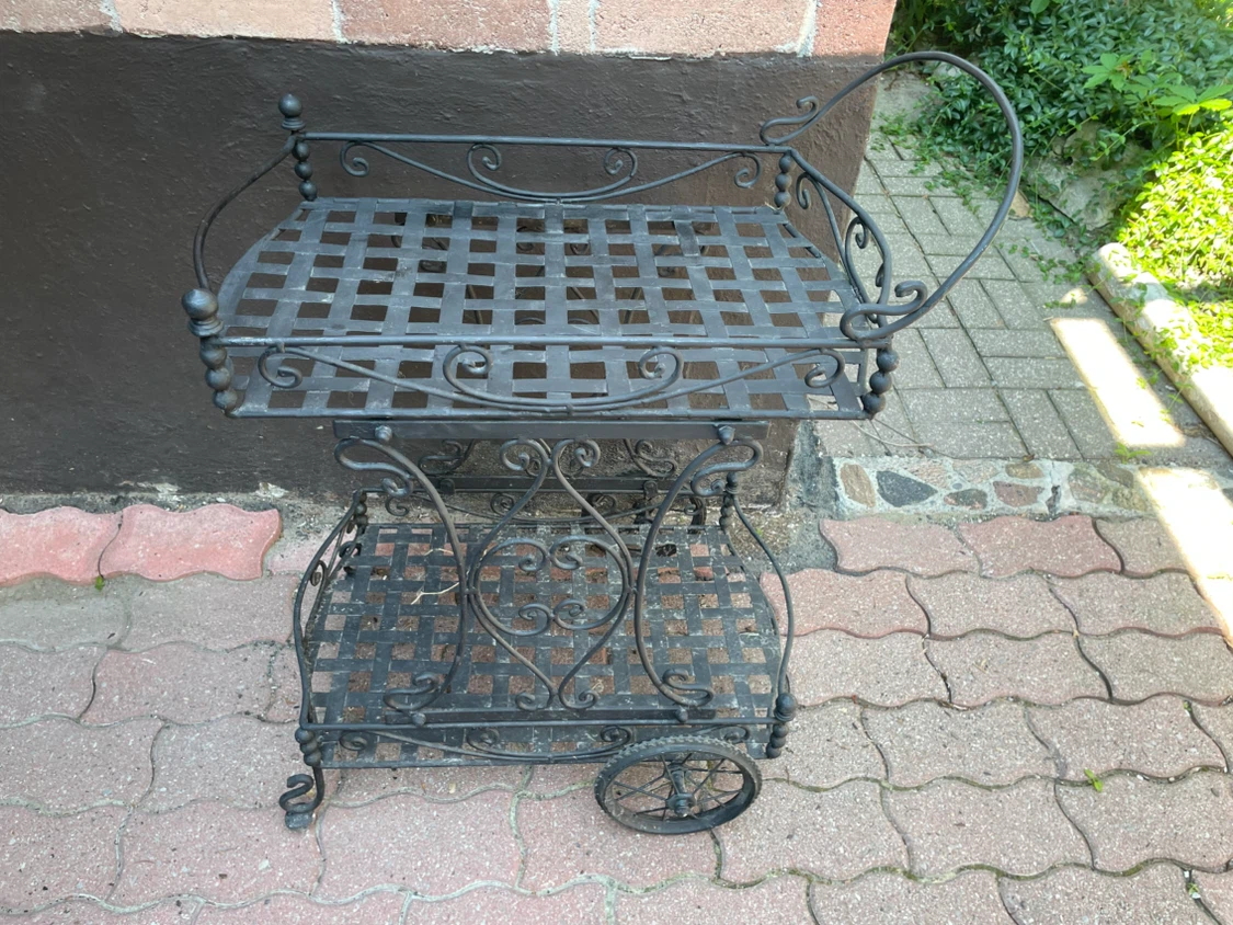 Cast aluminum Serving Cart