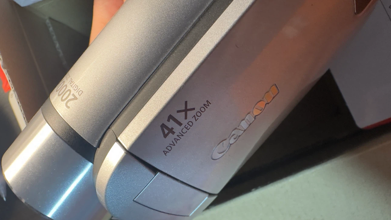 NEED GONE Canon Digital Camcorder with 41x Advanced Zoom - photo 2