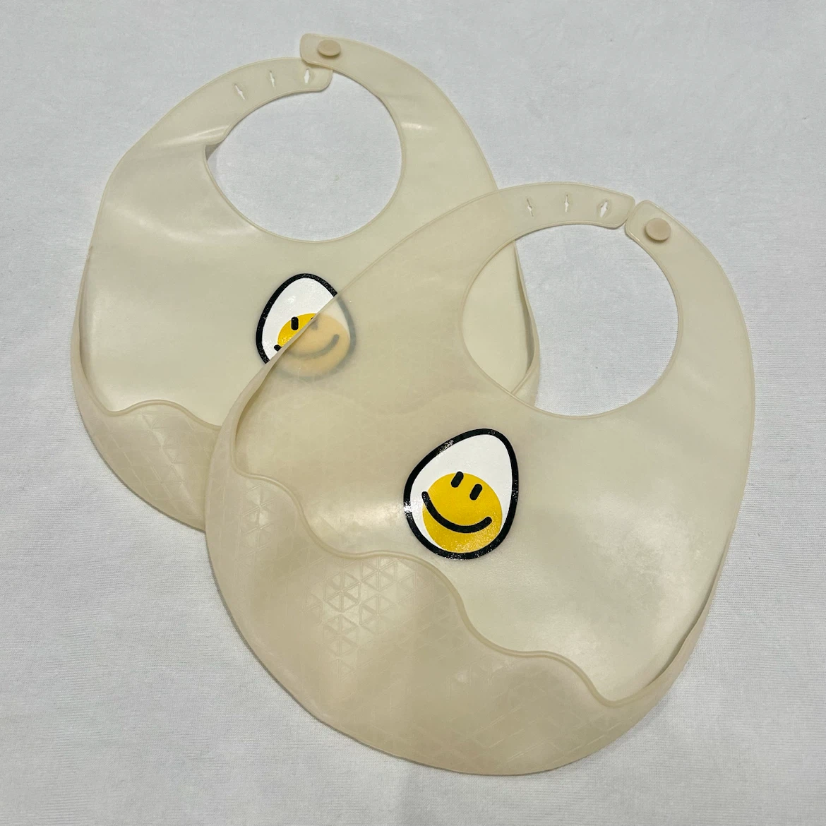 2 Silicone Baby Bibs