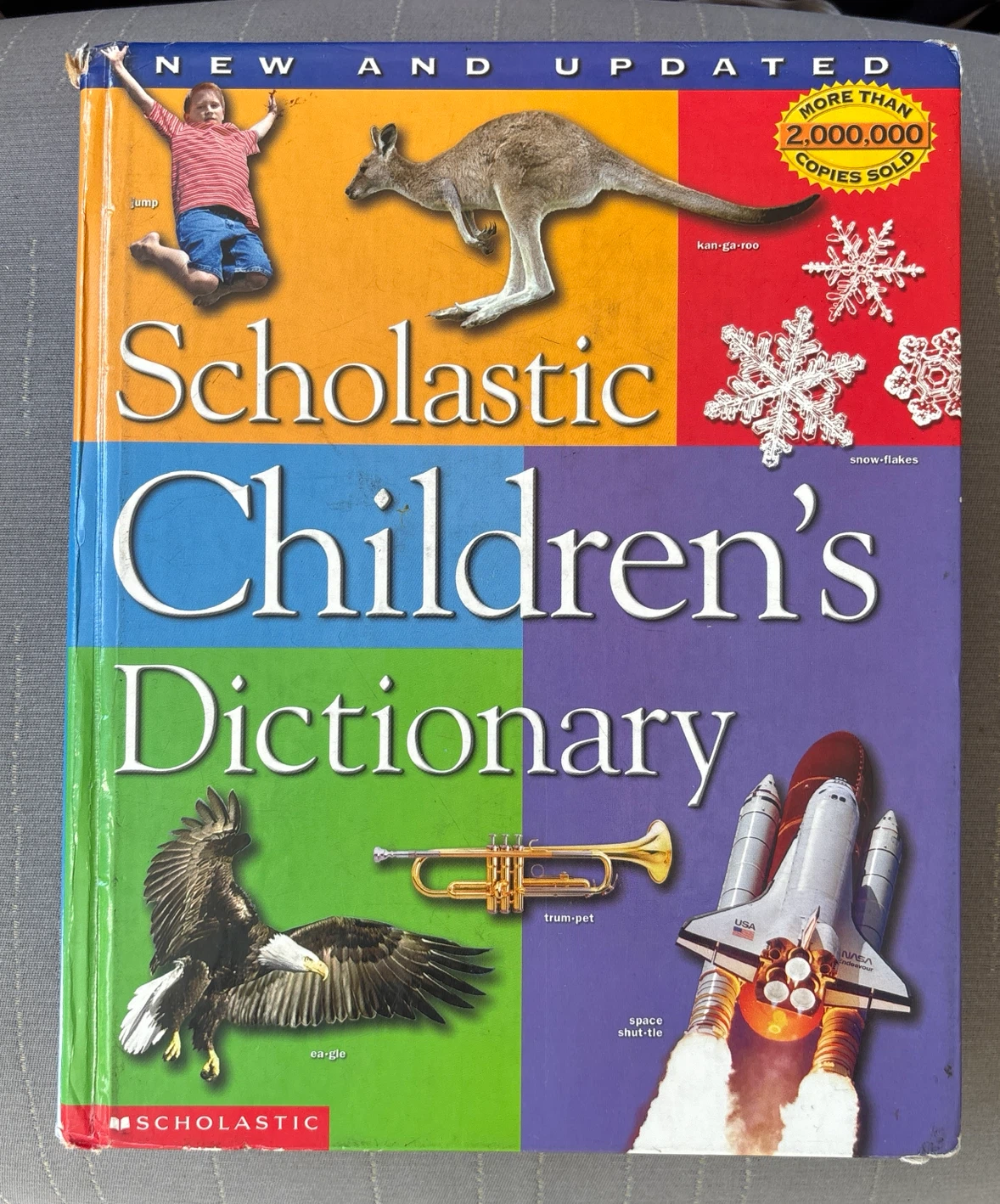 Scholastic Children's Dictionary (650 pages) Hard cover