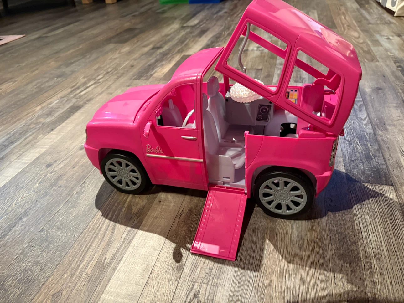 Barbie Dreamhouse + Car + Dolls + Clothing Bundle - photo 5