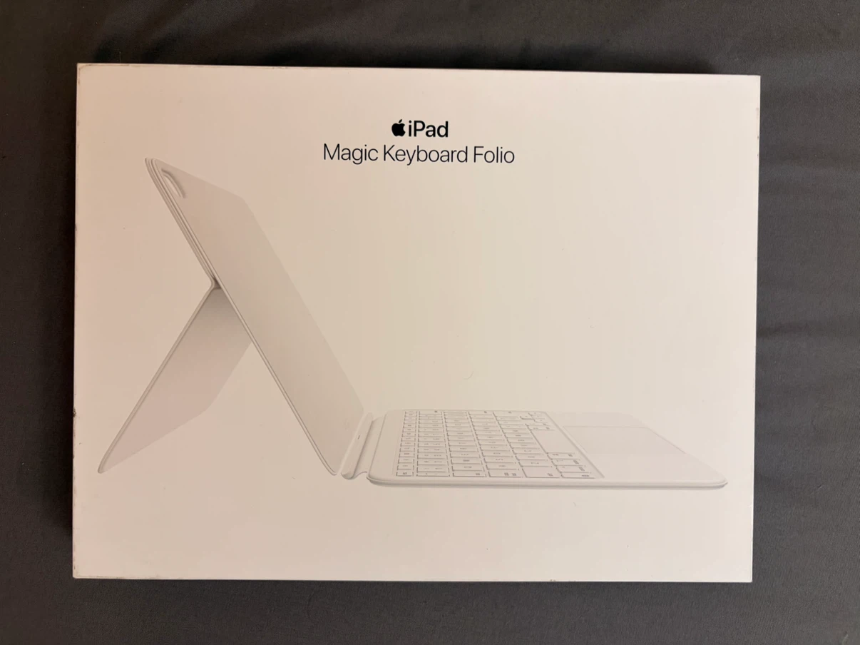 Brand new Apple iPad Magic Keyboard Folio(white)
