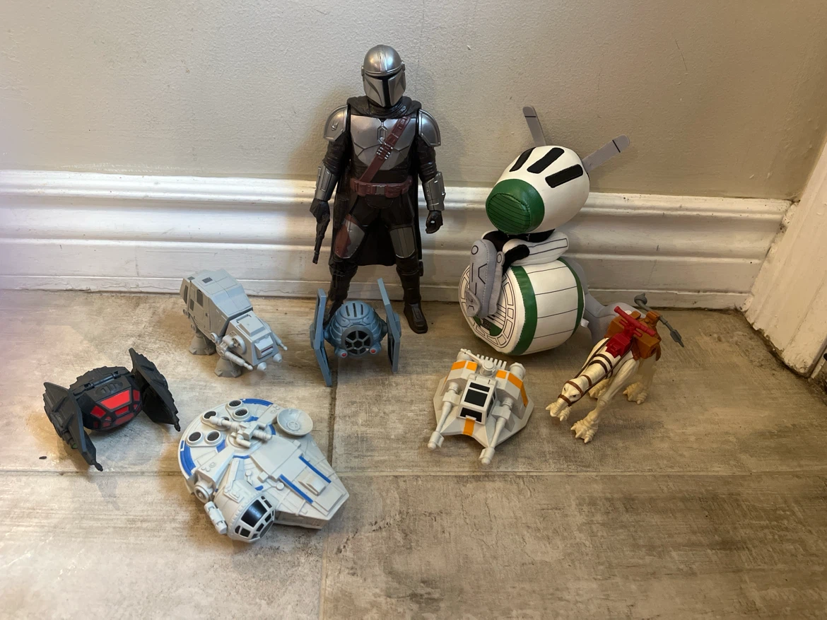 Star Wars Action Figures & Vehicles Bundle