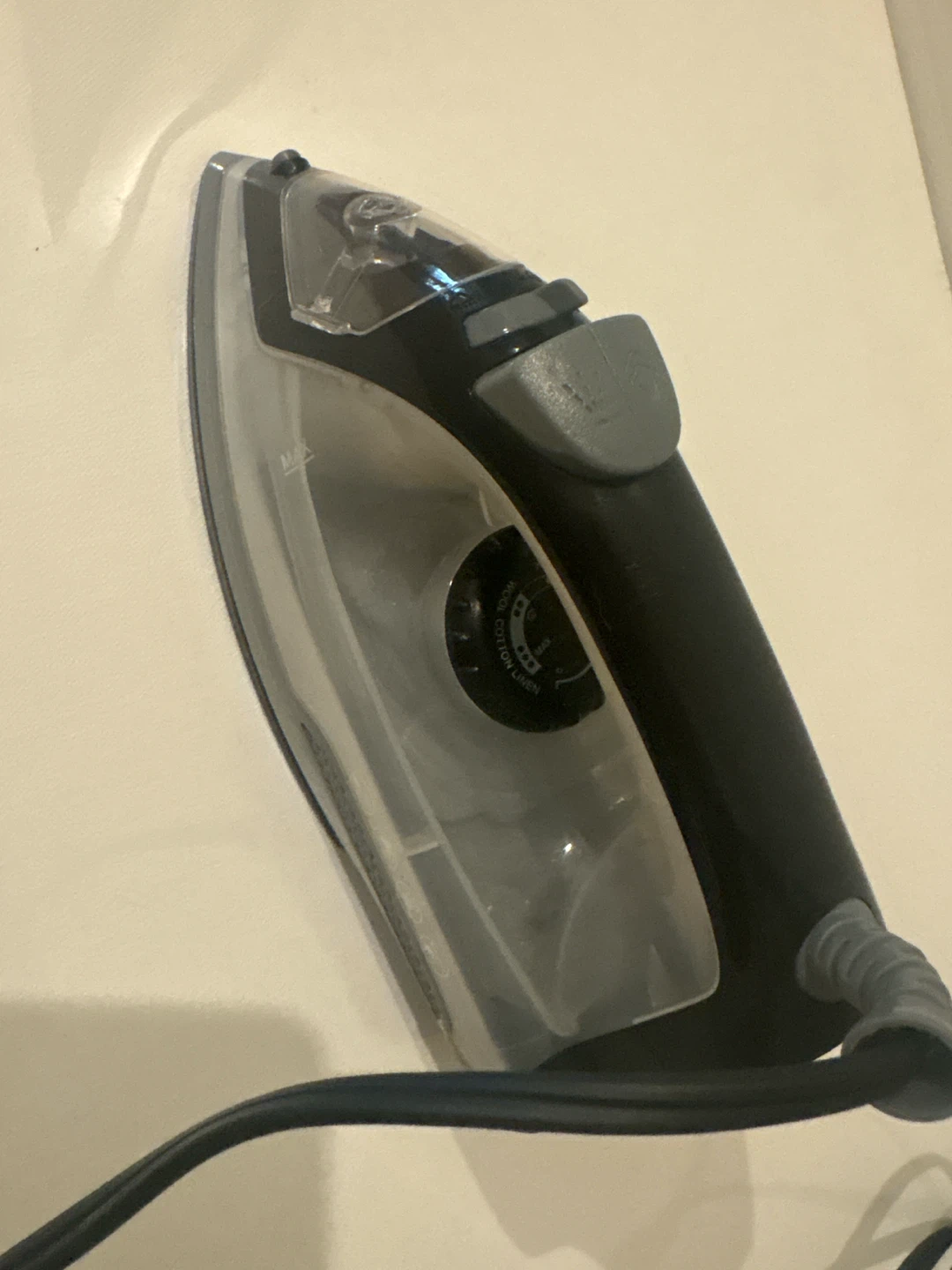Black Steam Iron - photo 3