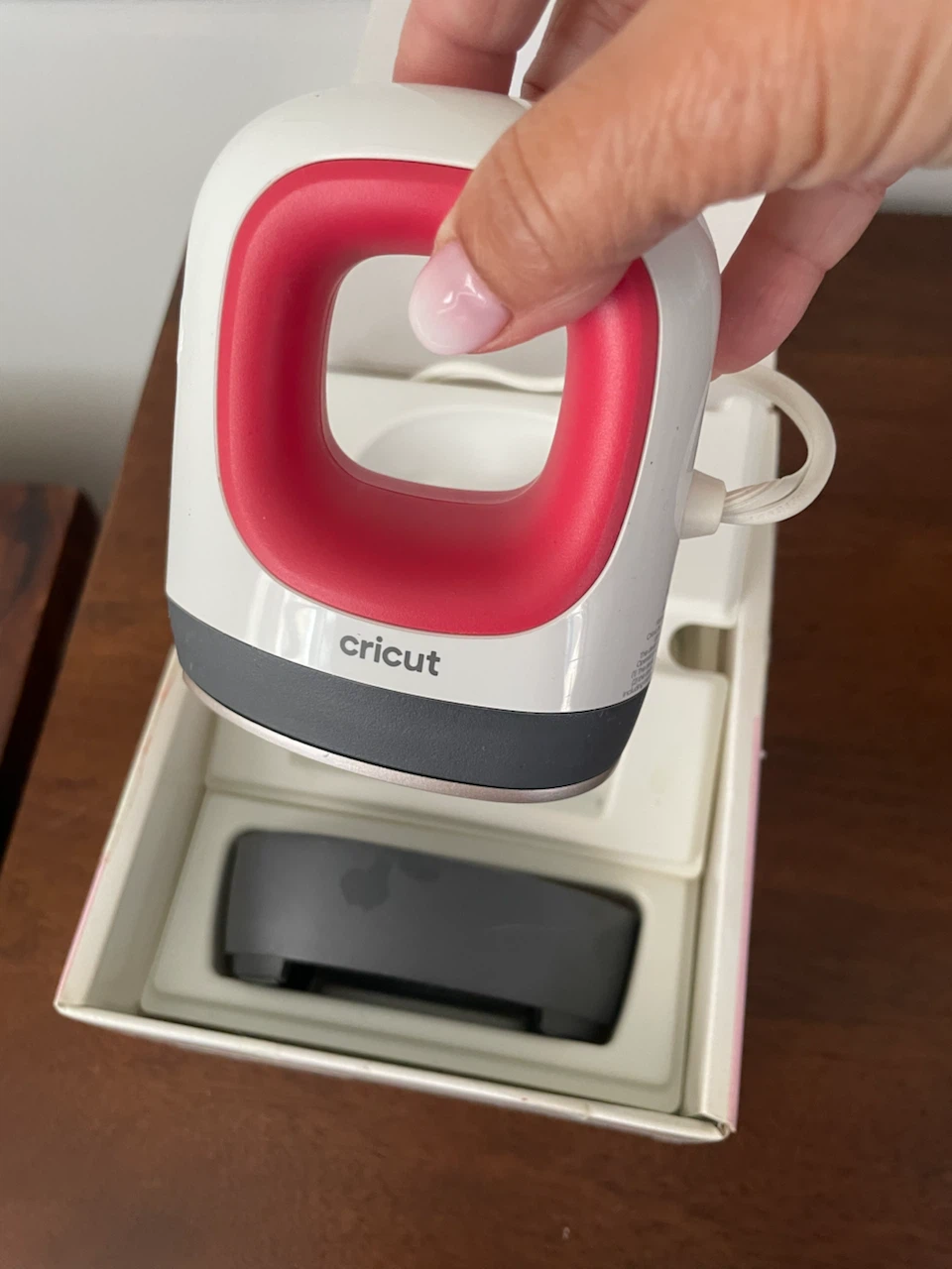 Cricut EasyPress Mini Heat Press - photo 2