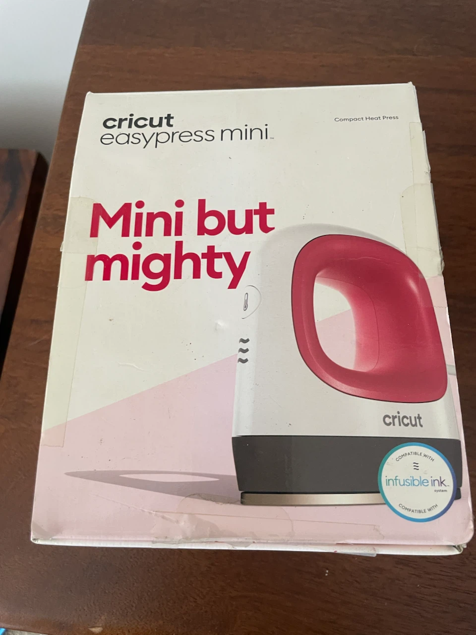Cricut EasyPress Mini Heat Press - photo 3