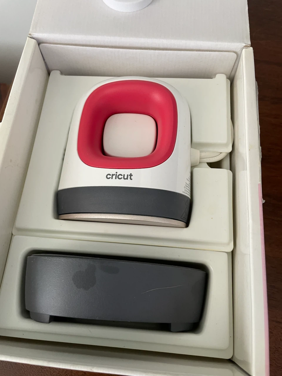 Cricut EasyPress Mini Heat Press - photo 4