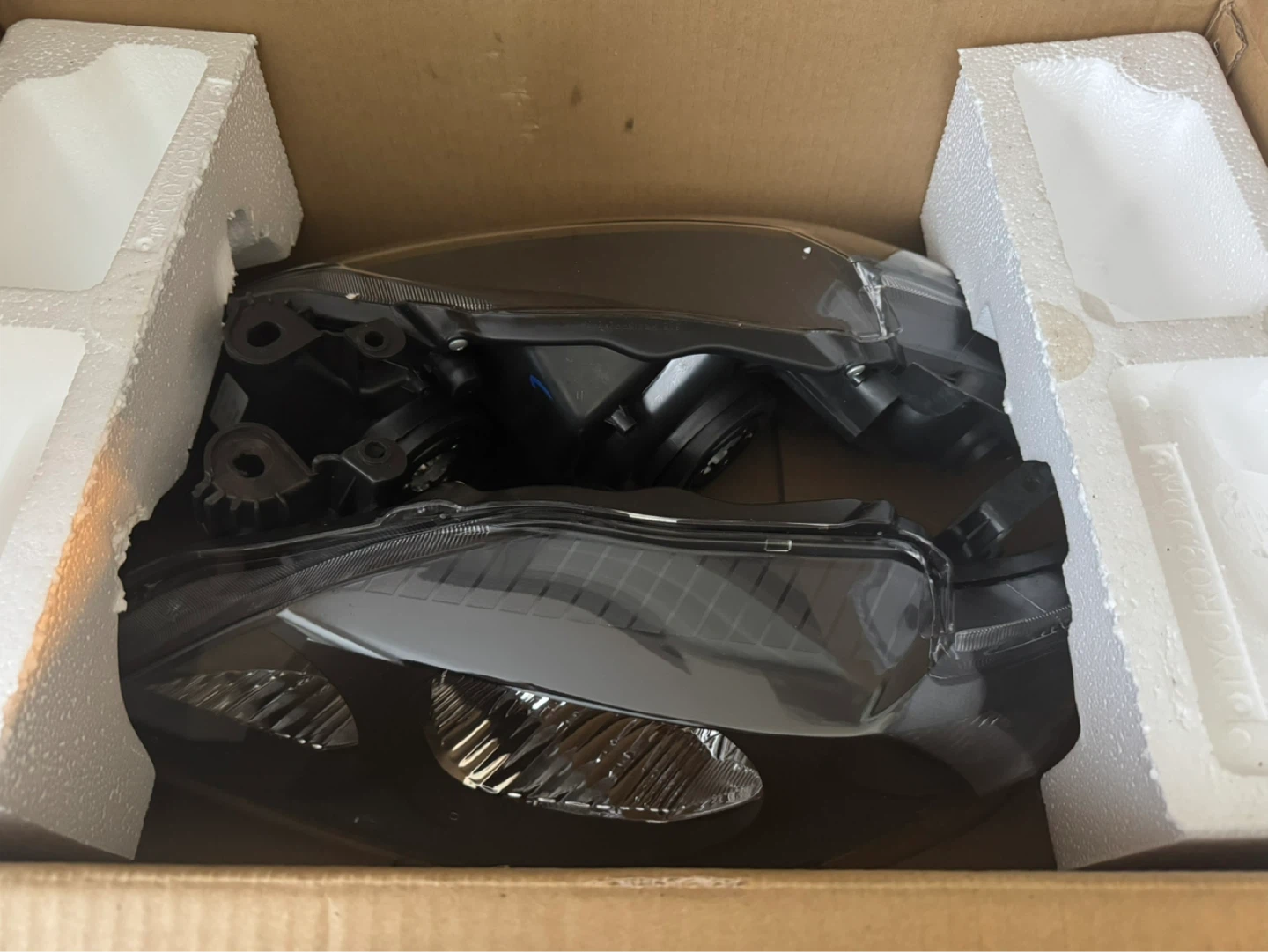 Weelmoto 2009-2010 Toyota Corolla Headlights - New - photo 4