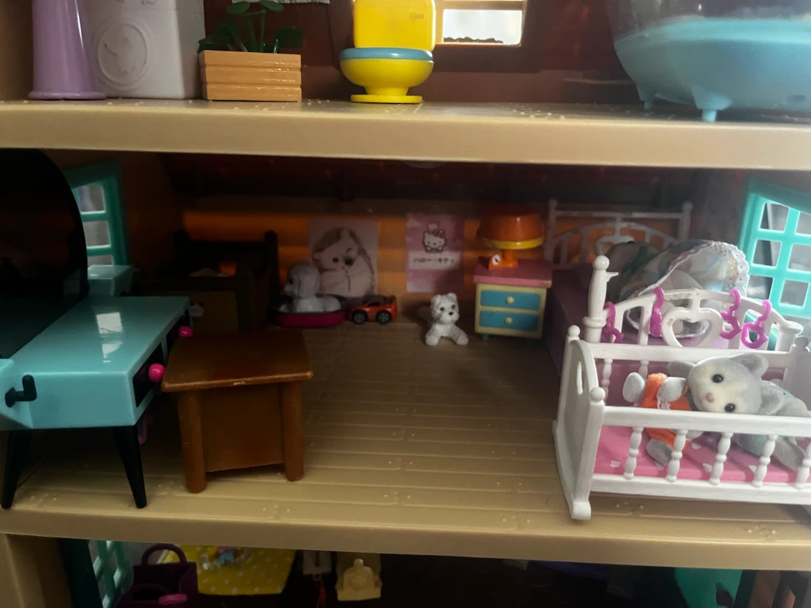 Calico critter latte cat family + house with ALL furniture - photo 5