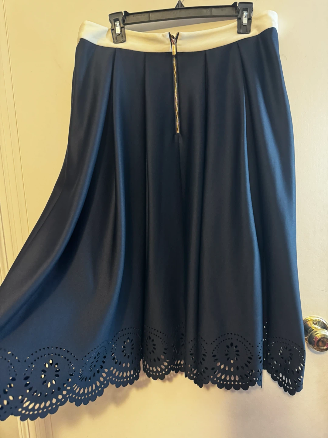 Karl Lagerfeld Navy Skirt - Size 12 - photo 3