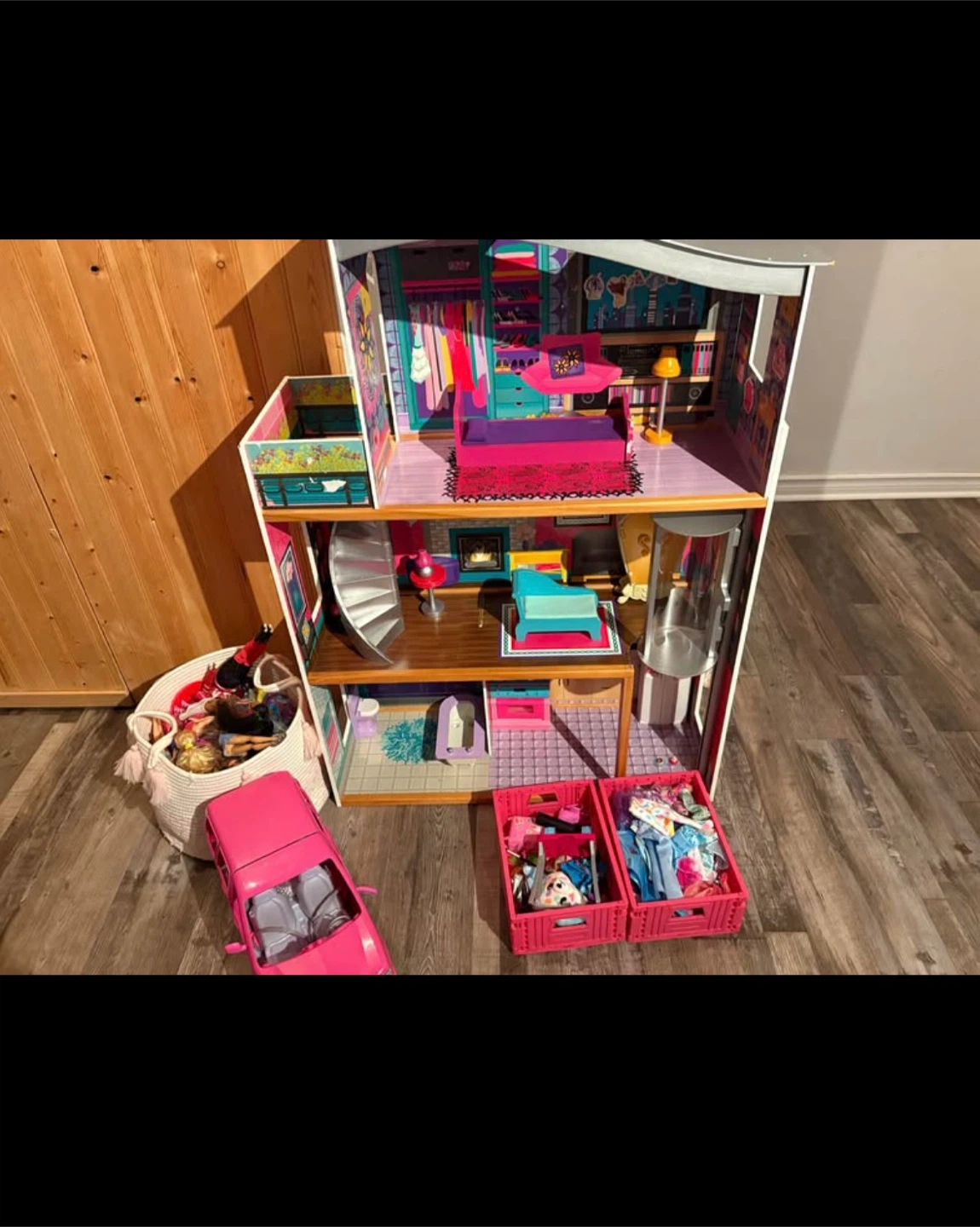 Pink Barbie SUV with Dollhouse Furniture and dollhouse
