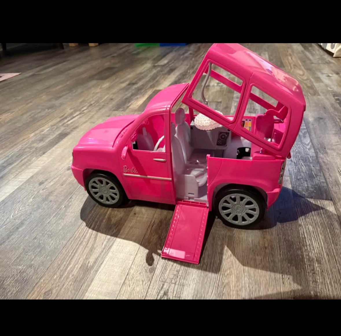 Pink Barbie SUV with Dollhouse Furniture and dollhouse - photo 4