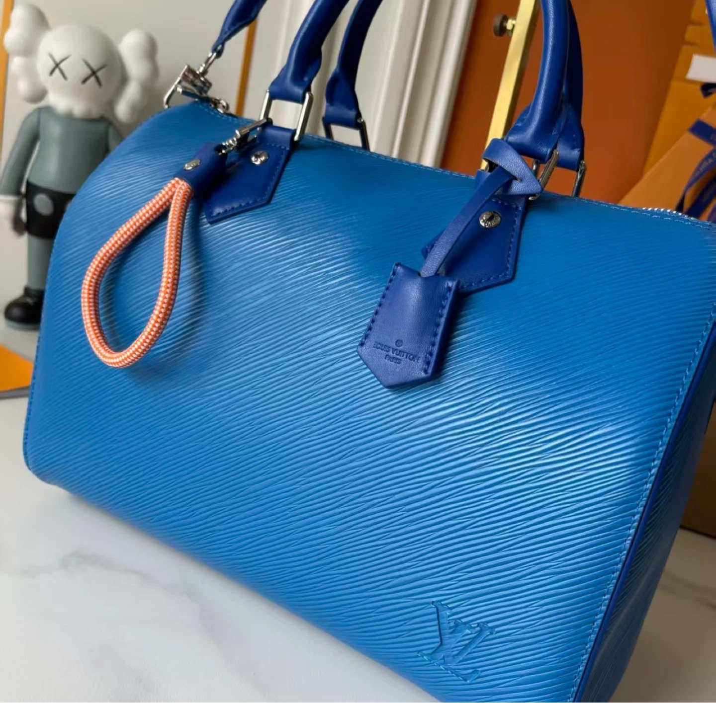 Louis Vuitton Speedy Blue Epi Leather Handbag - photo 2