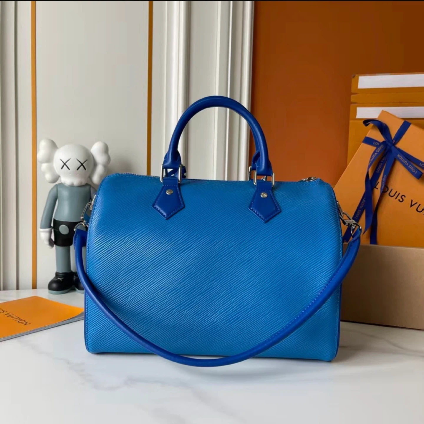 Louis Vuitton Speedy Blue Epi Leather Handbag - photo 3