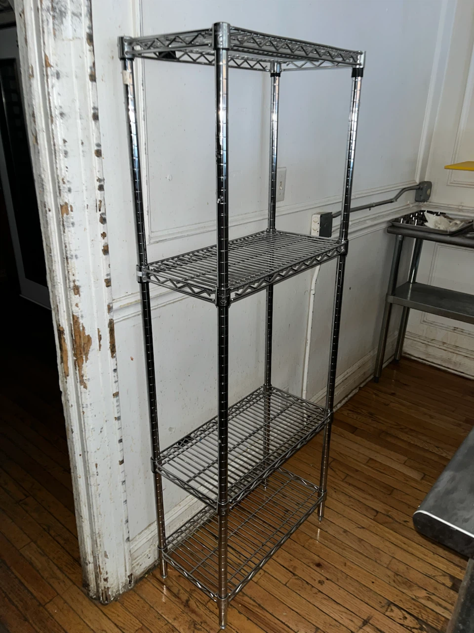 Restaurant Wire Shelving Unit
