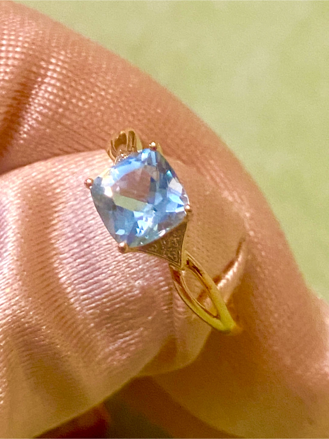 14K Gold Blue Stone Ring with tiny diamonds 💎 - photo 2