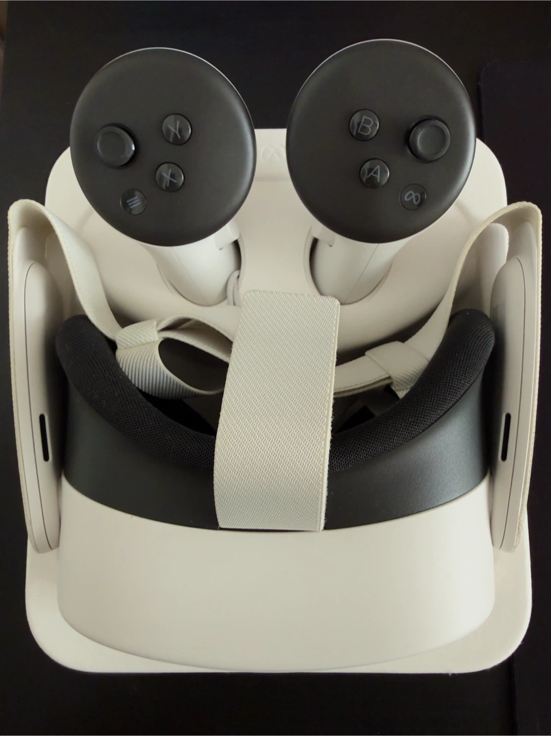 Meta Quest 3S VR Headset - 256 GB with Batman Arkham Shadow Game - photo 3