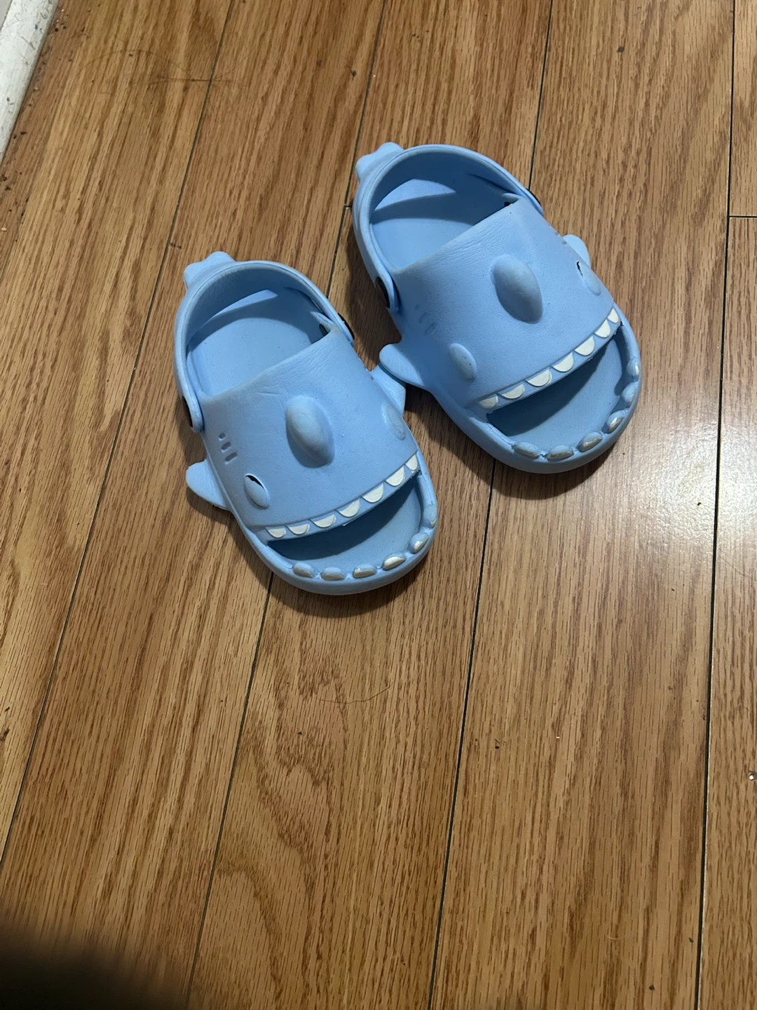 Toddler Blue Shark Sandals Size 24-25