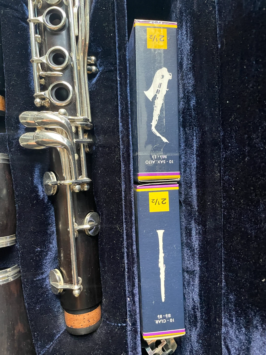 Mio Clarinet and case - photo 4