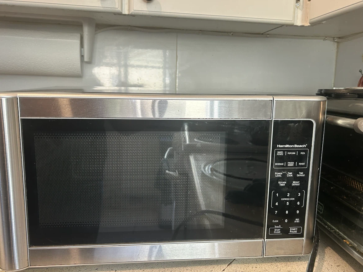 Hamilton Beach EM011MC2 Household Microwave Oven - photo 2