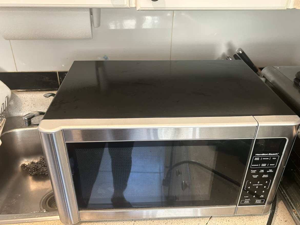 Hamilton Beach EM011MC2 Household Microwave Oven - photo 3