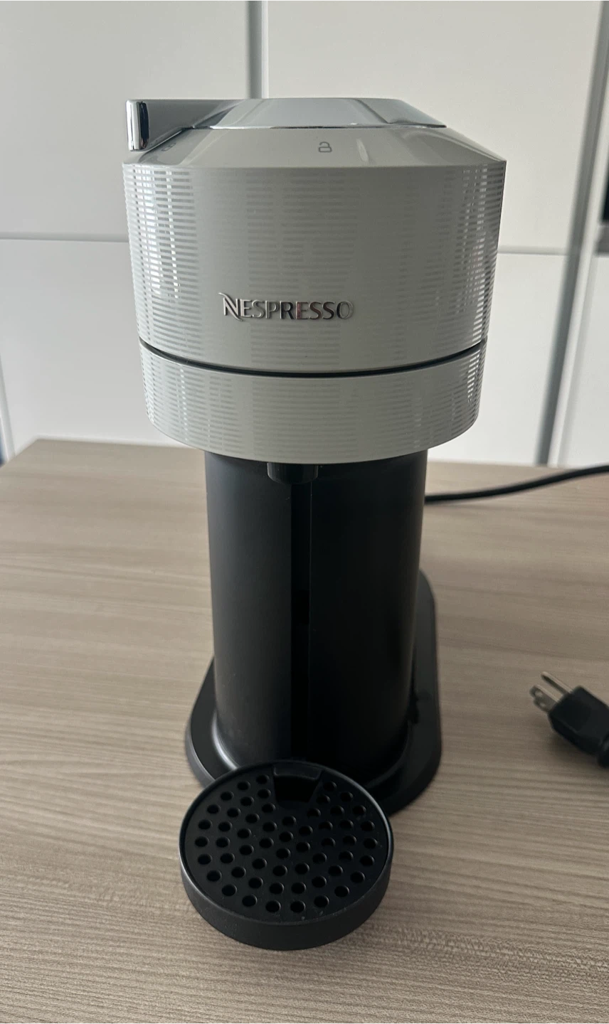 Nespresso Vertuo Coffee Machine with Pods