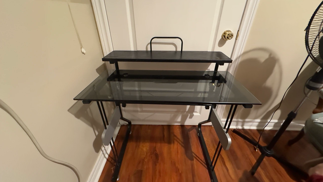 Office desk - photo 3