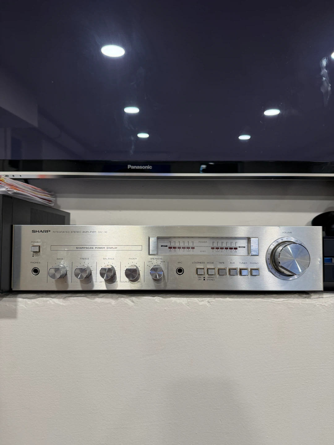 Sharp Integrated Stereo Amplifier SM-30