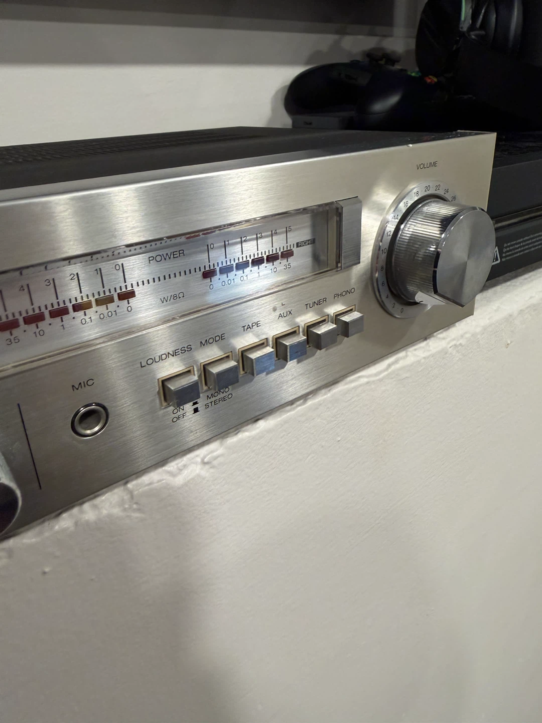 Sharp Integrated Stereo Amplifier SM-30 - photo 4
