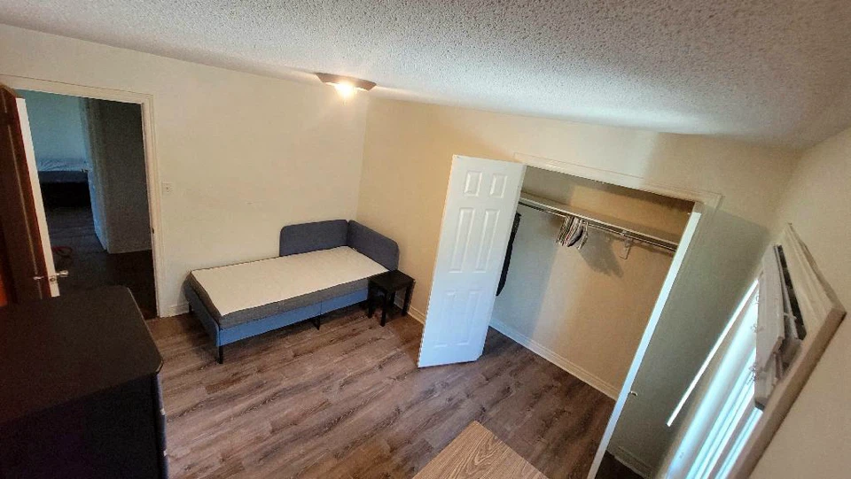 Private room for rent: Female tenant house - photo 3
