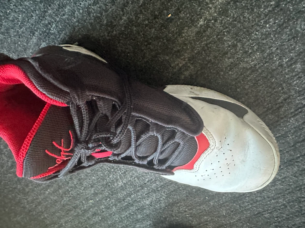 Jordan Max Aura 4 Shoes US 8 Black/White/Red - photo 2