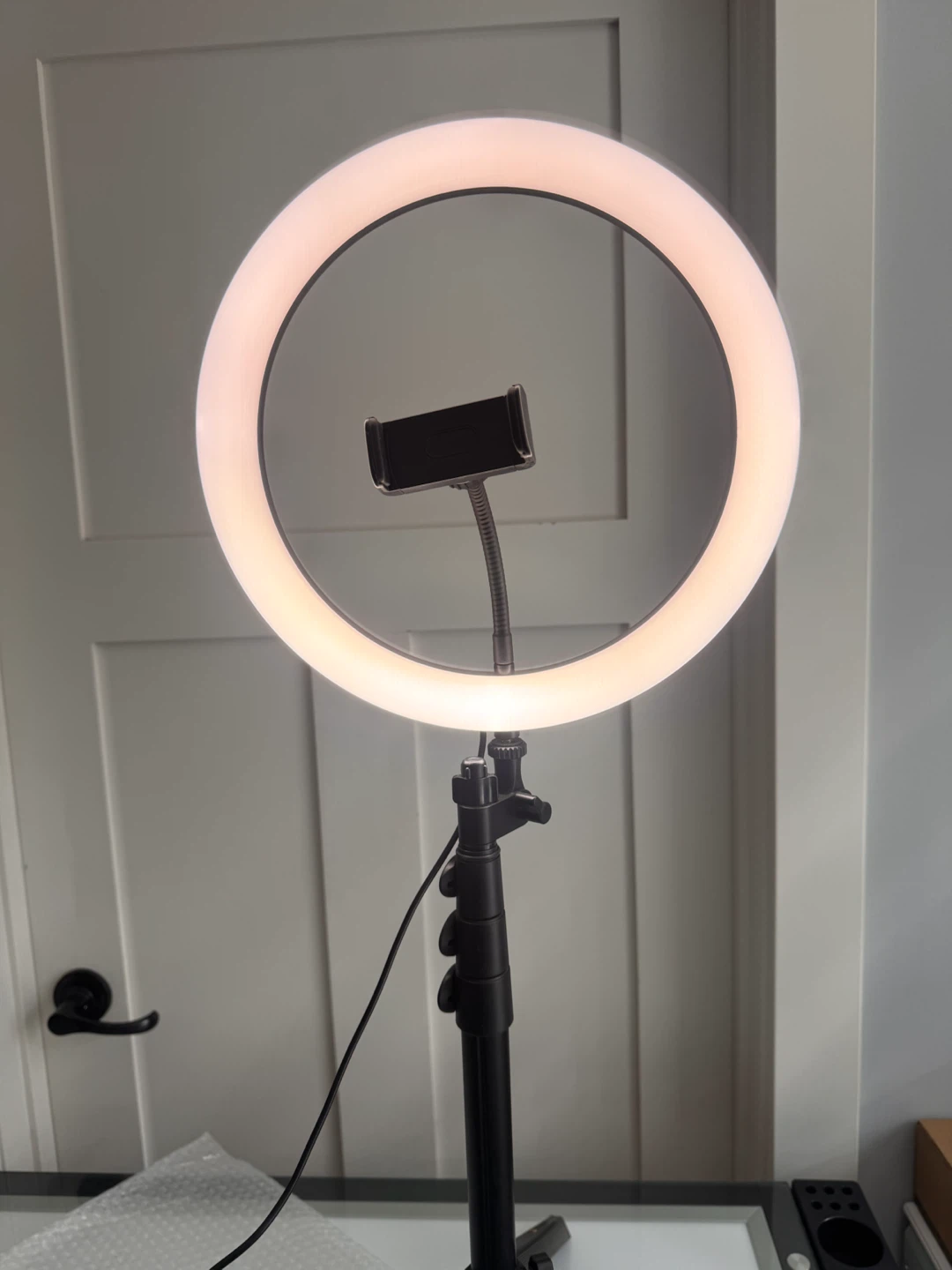 Ring Light with Phone Holder - photo 3