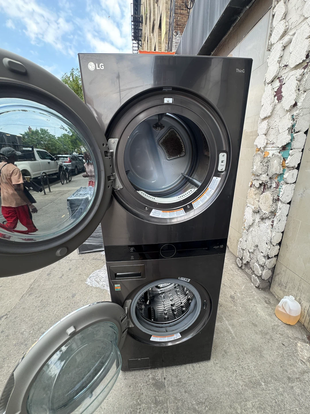 LG ThinQ Stackable Washer and Dryer - photo 5