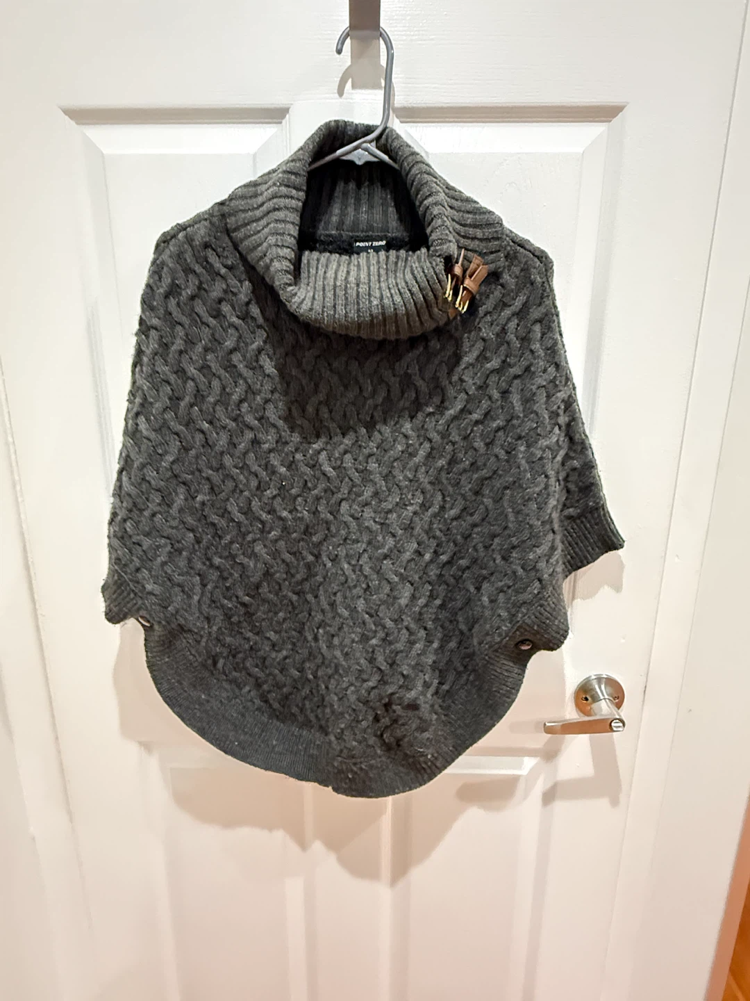 Point Zero Grey Knit Poncho