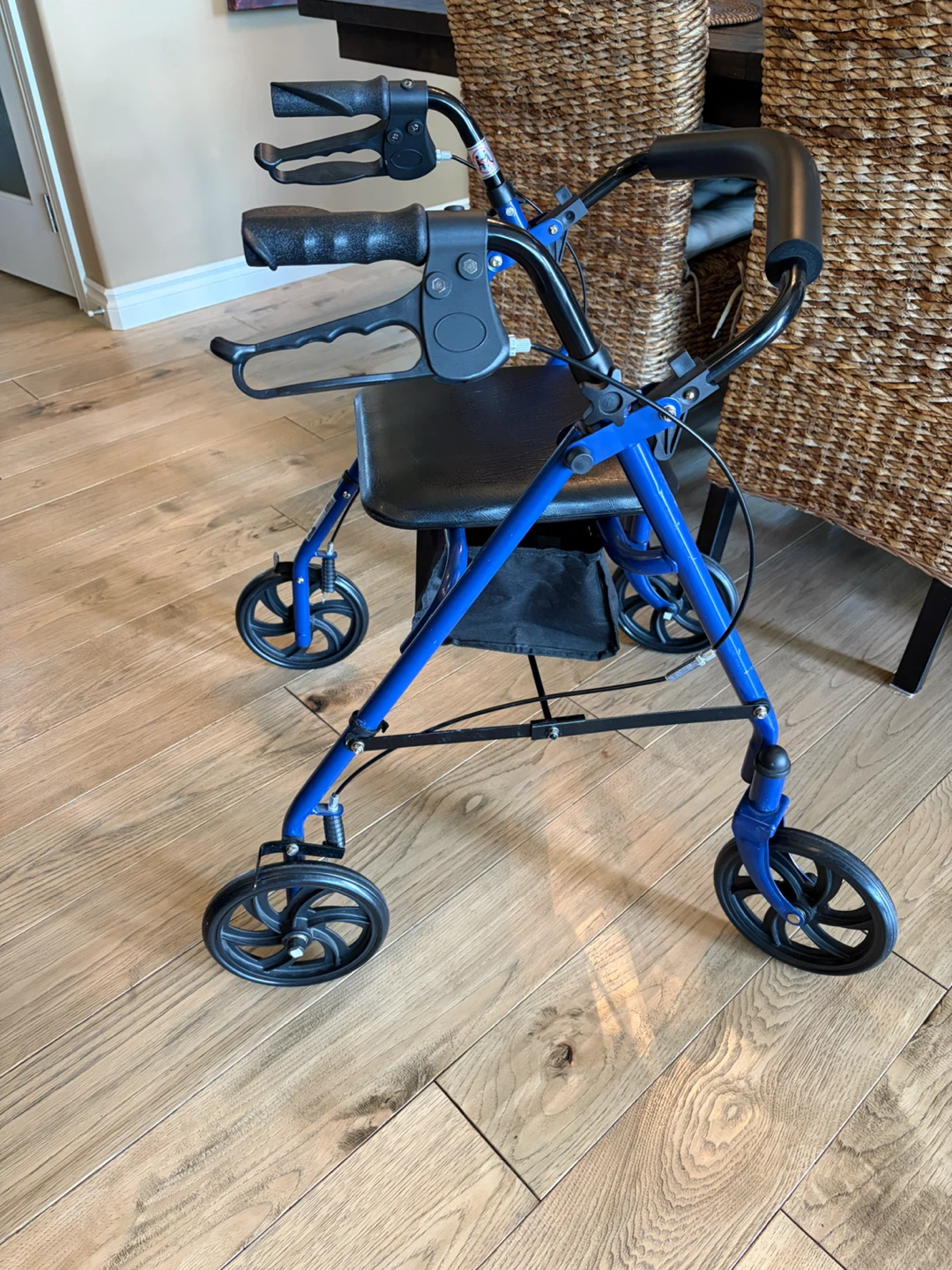 BARGAIN $125 like new Drive Rollator Walker with Seat and Bag