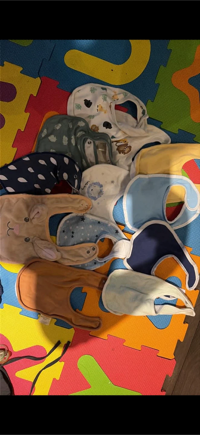 Ensemble de 10 bavoirs pour bébé