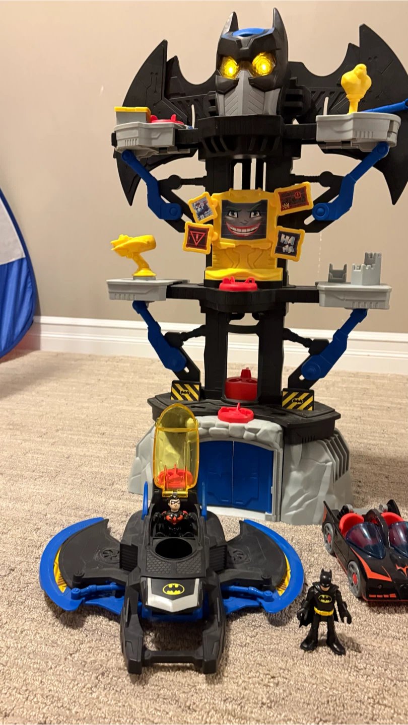 Fisher-Price Imaginext DC Super Friends Bat-Tech Batcave Playset - photo 2