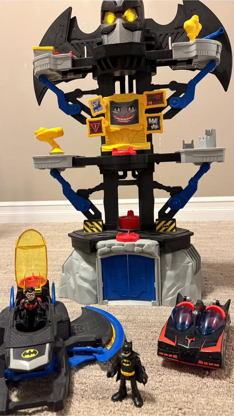 Fisher-Price Imaginext DC Super Friends Bat-Tech Batcave Playset - photo 3
