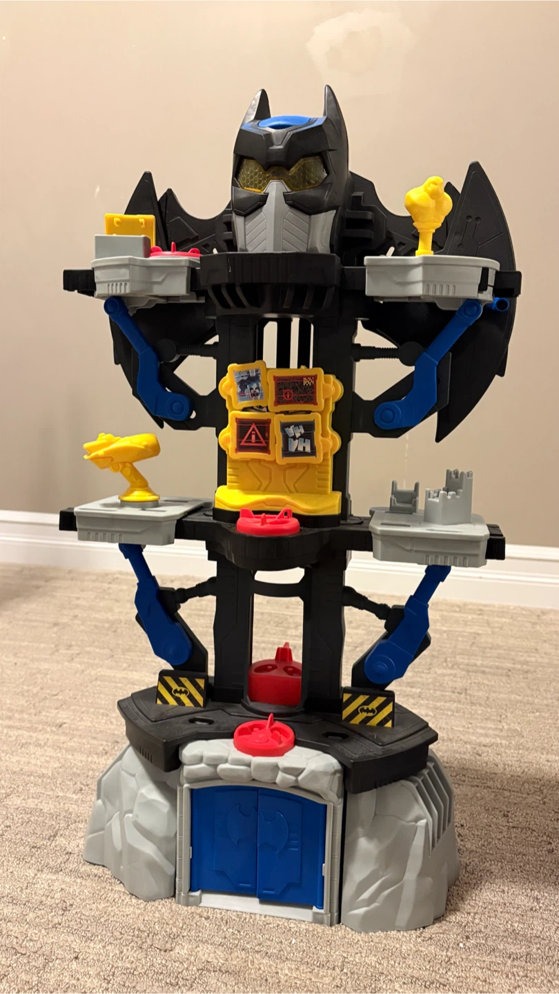 Fisher-Price Imaginext DC Super Friends Bat-Tech Batcave Playset - photo 5