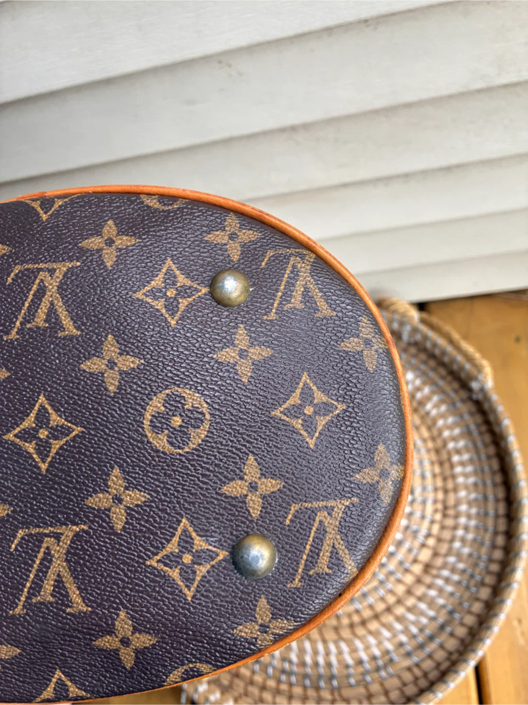 LV - photo 3