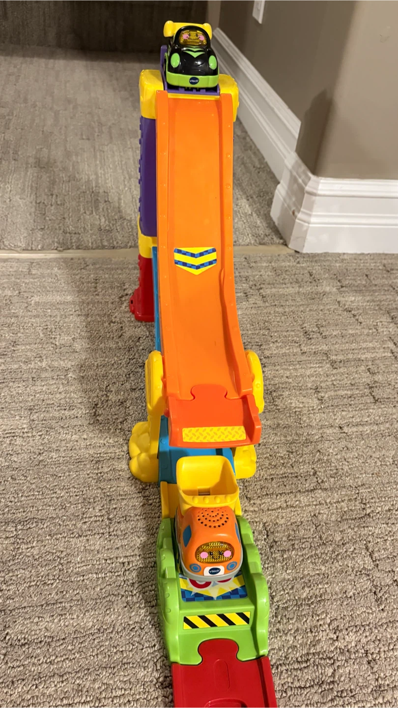 VTech Go! Go! Smart Wheels Race & Play Adventure Park