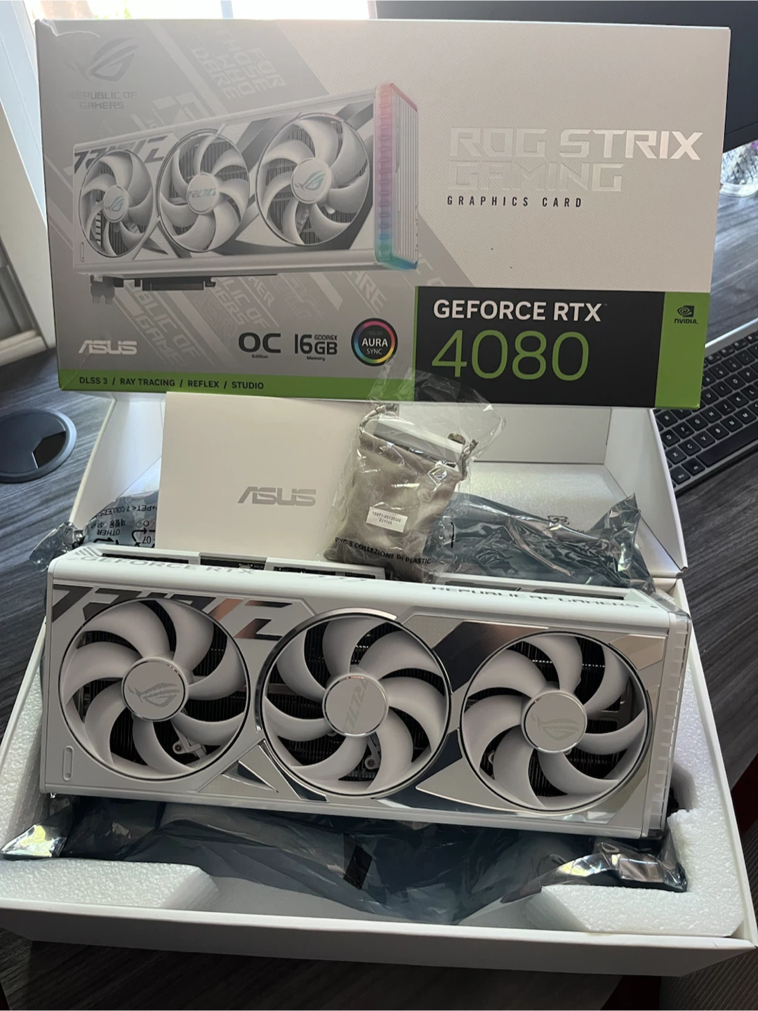 🤍WHITE🤍Excellent Condition RIG Strix RTX 4080 GPU
