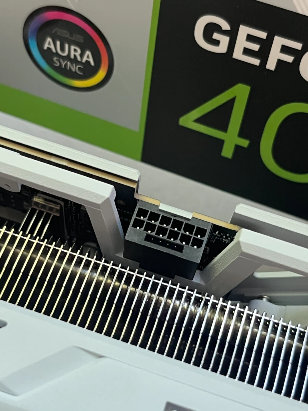 🤍WHITE🤍Excellent Condition RIG Strix RTX 4080 GPU - photo 4