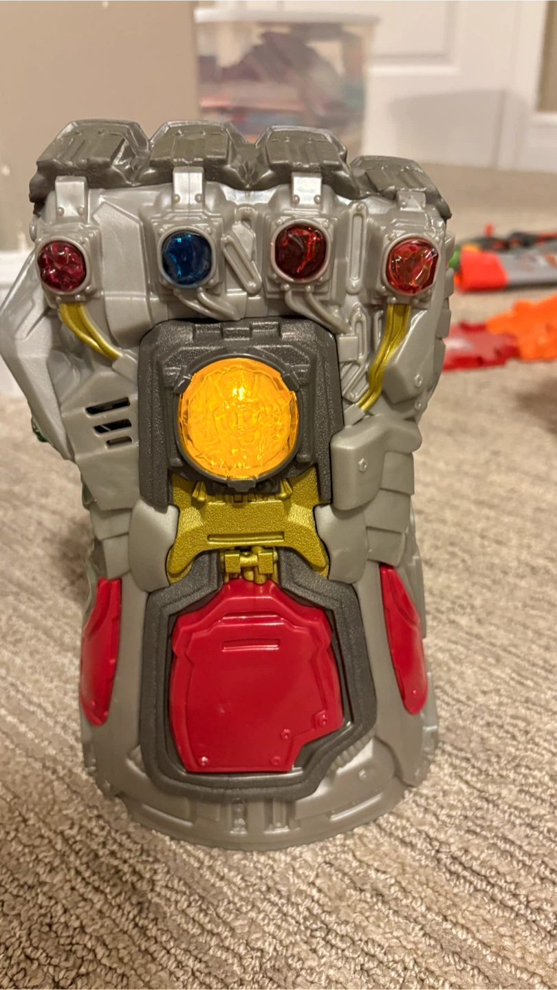 Avengers Infinity Gauntlet Toy