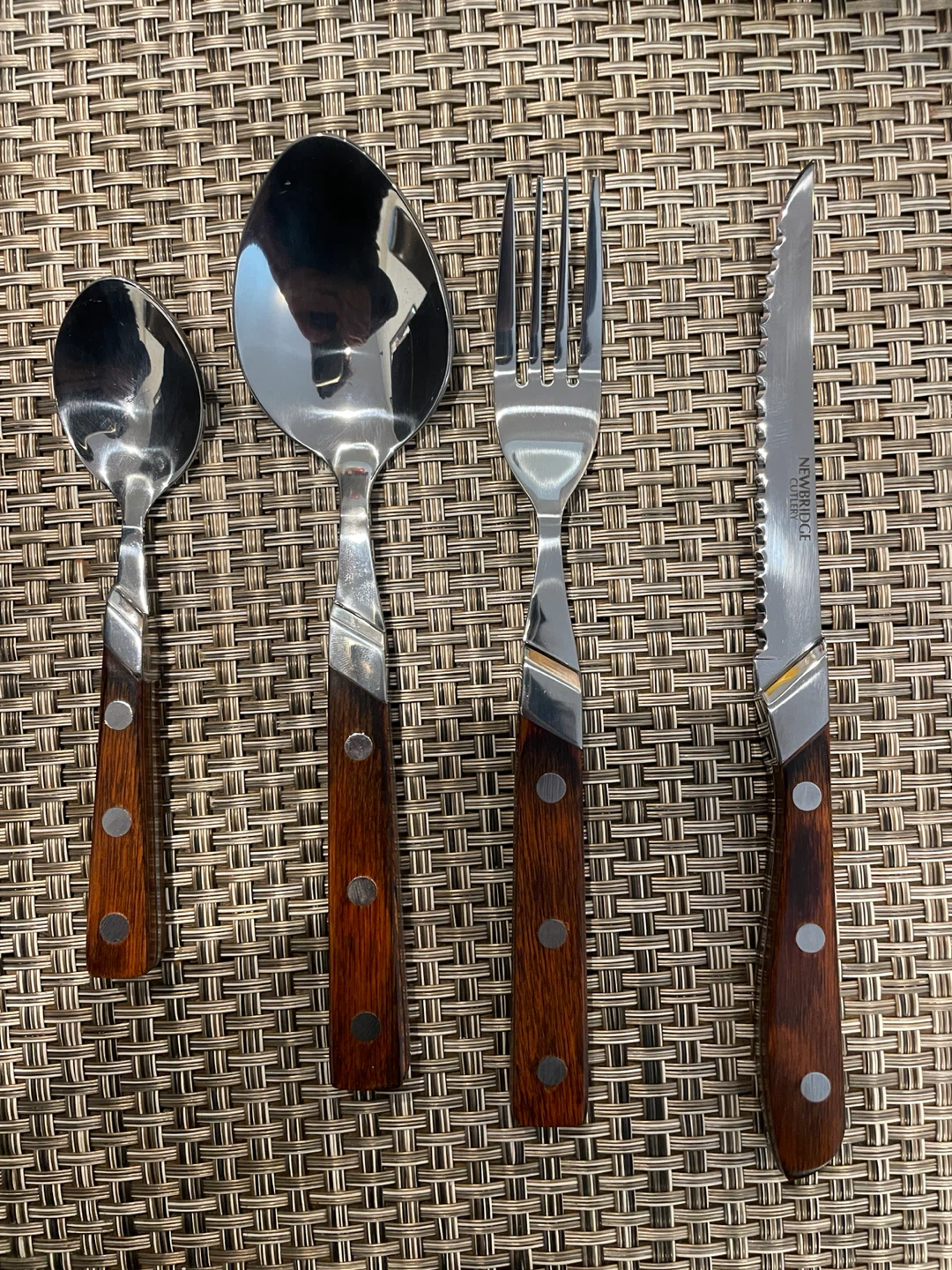 Newbridge 24 piece cutlery set - photo 4