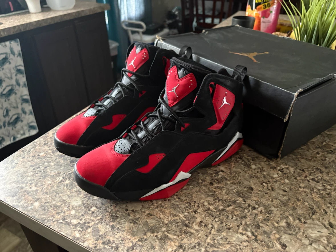 Jordan True Flight Men's Basketball Shoes - photo 2